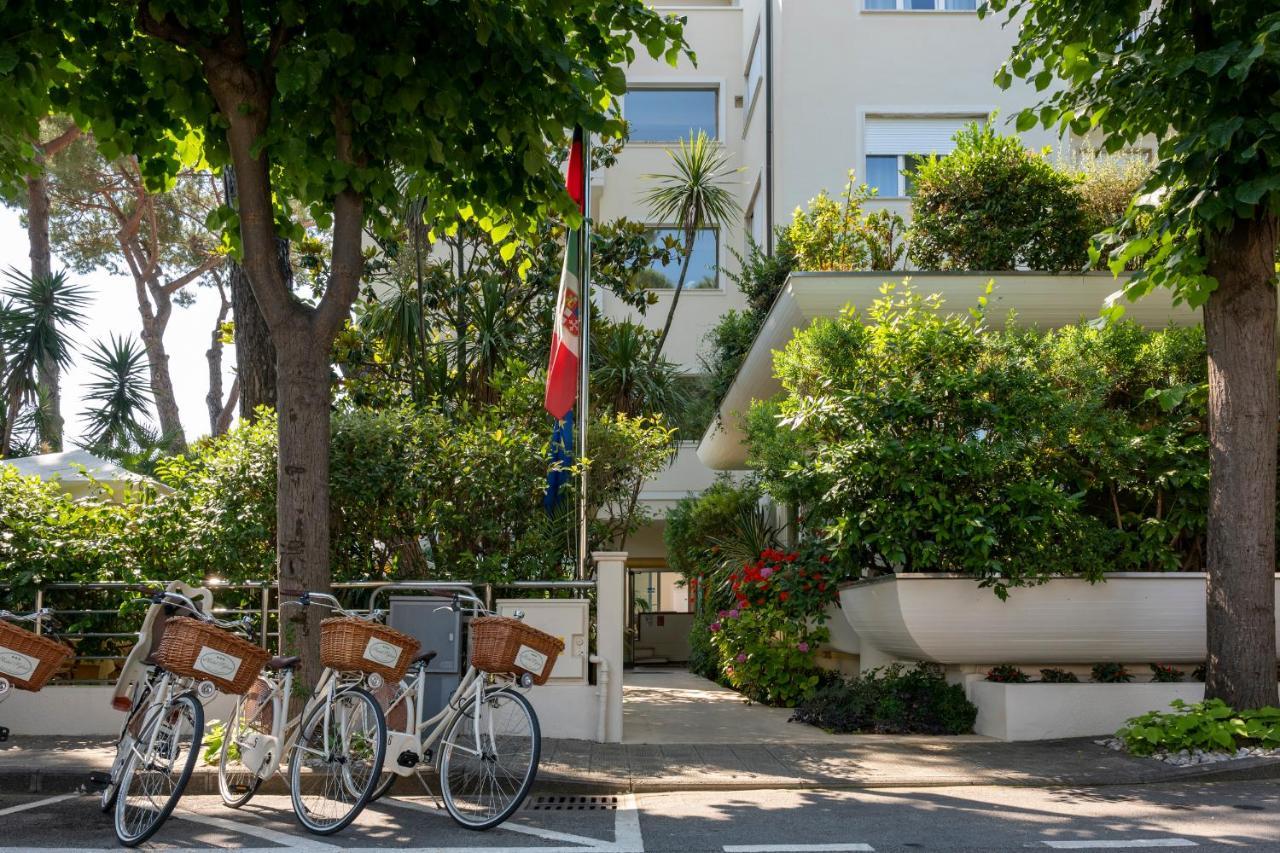 Hotel Sylvia ลิโด ดิ กามาโยเร ภายนอก รูปภาพ