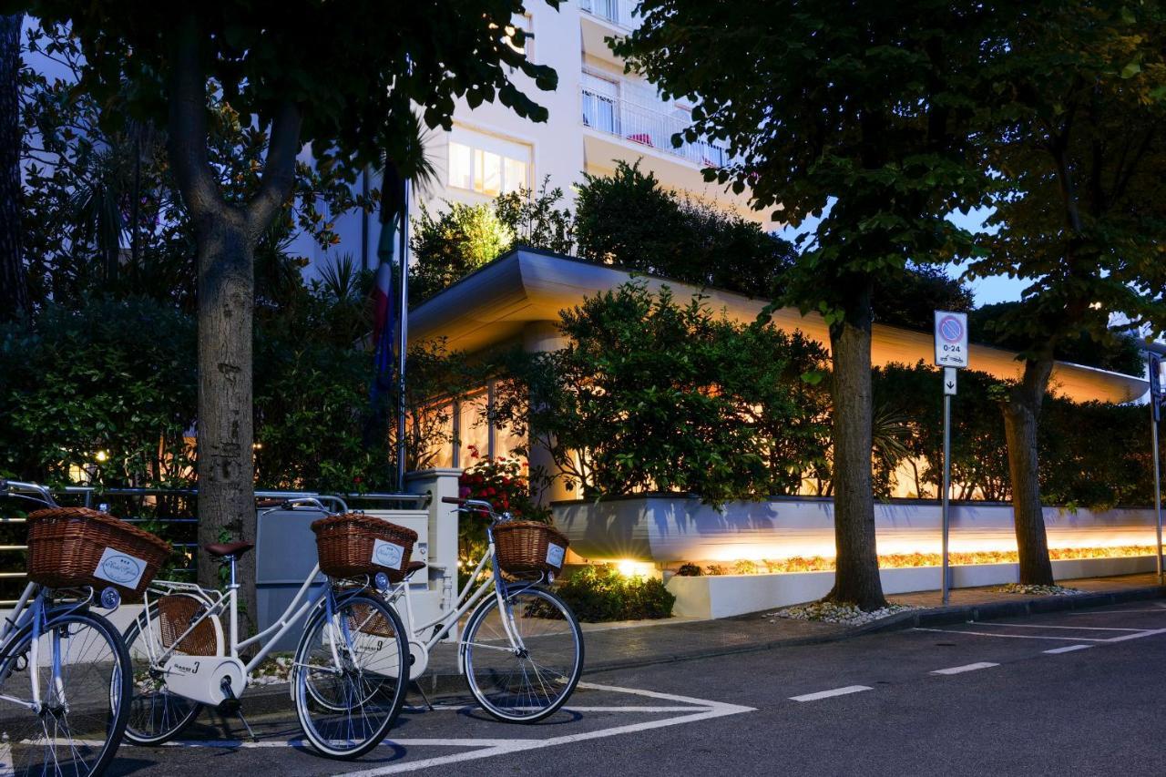 Hotel Sylvia ลิโด ดิ กามาโยเร ภายนอก รูปภาพ